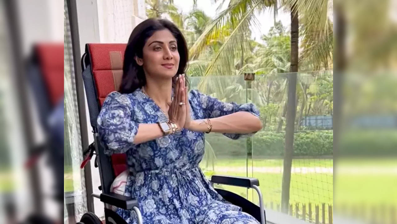 Shilpa Shetty Kundra performed these while sitting on a wheelchair to get relief from knee and back pain. (Photo credit: Shilpa Shetty Kundra/ Instagram)