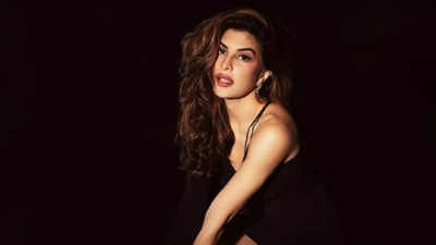Bollywood Actress Jacqueline Fernandez Xxx Videoa - Jacqueline Fernandez avoids posing for the paparazzi at the airport amid  being named in extortion case, WATCH | Entertainment News, Times Now