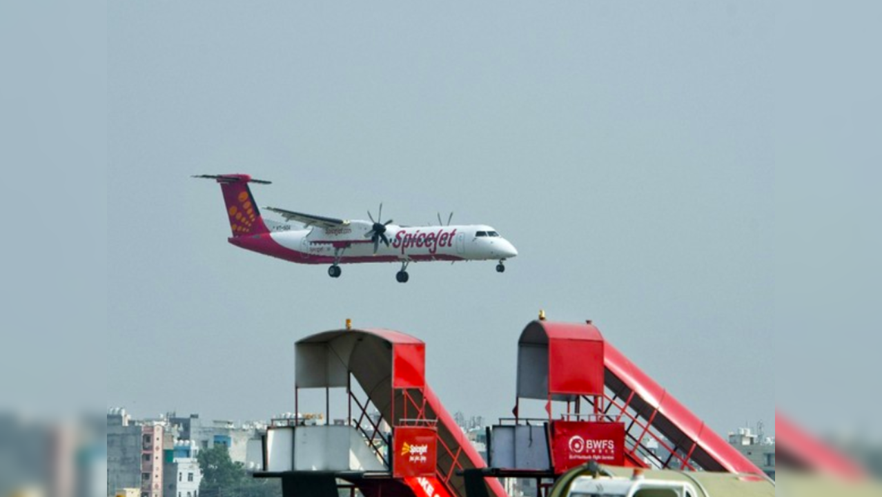 Ahmedabad-Varanasi flight delayed for eight hours; leads to scuffle between passengers, airport staff