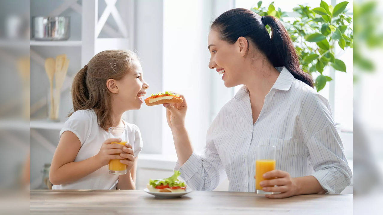 Skipping breakfast or eating breakfast away from home is associated with increased likelihood of psychosocial behavioral problems in children and adolescents.