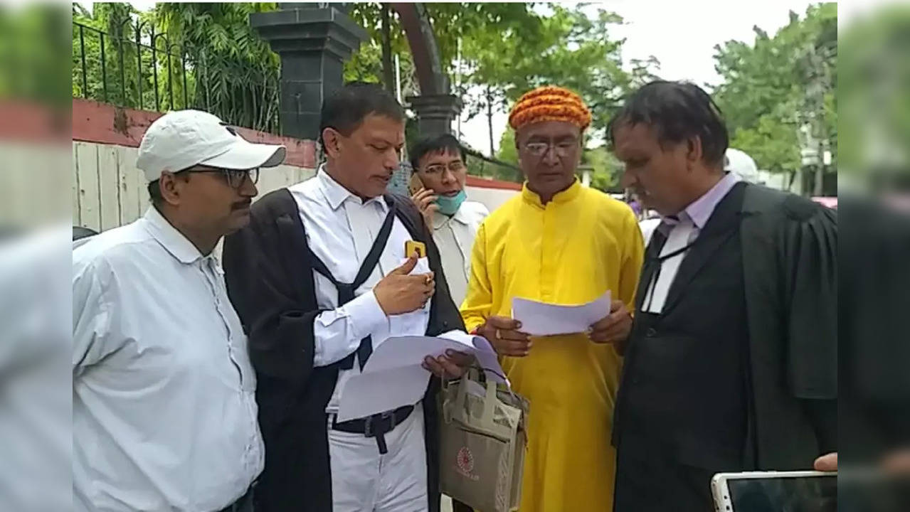 Complaint against Bihar Muslim minister for visiting temple