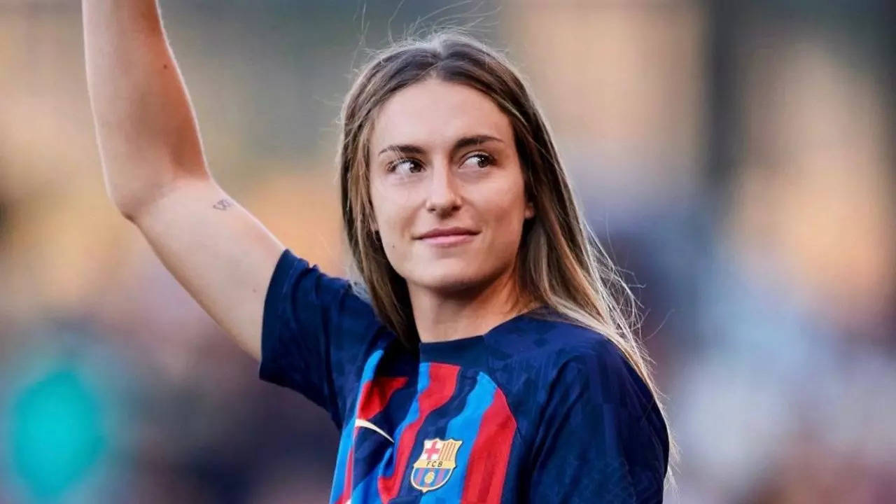 alexiaputellas UEFA women's player award twitter photo