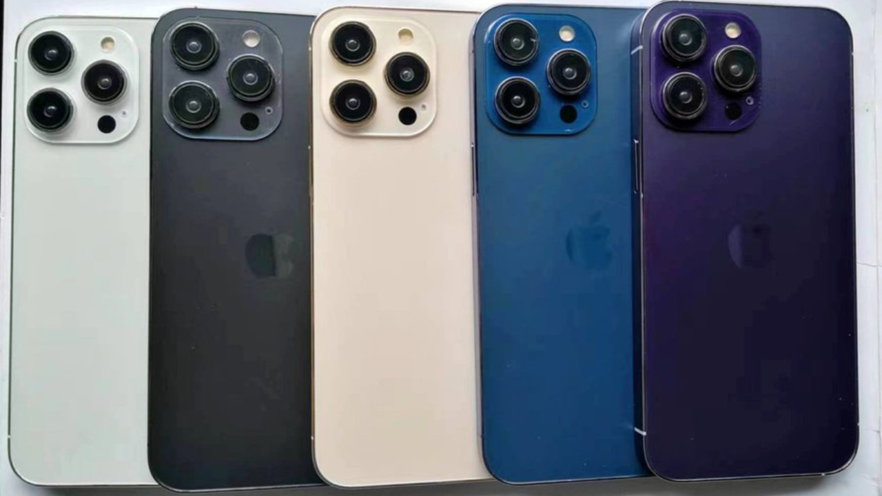 Apple iPhone 14 Pro, iPhone 14 Pro dummy models leaked ahead of launch. (Image source: Twitter/Yogesh Brar)