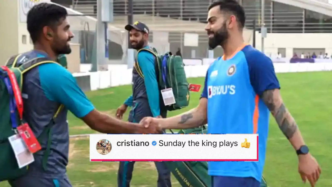 Sunday the king plays': Kohli, Babar's fans hype-up Indo-Pak clash