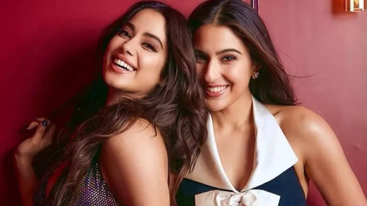 Sara Ali Khan and Janhvi Kapoor