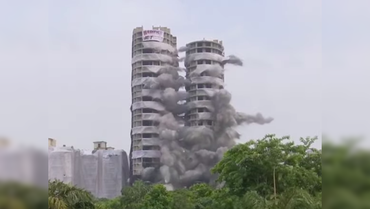 Noida twin tower explosion WATCH video