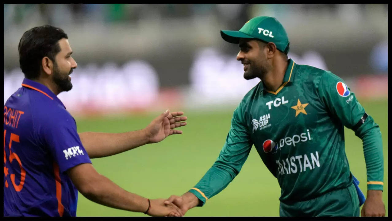 Babar Azam was all praise for a  Team India superstar after Rohit Sharma & Co. outclassed Pakistan in their Asia Cup 2022 opener on Sunday