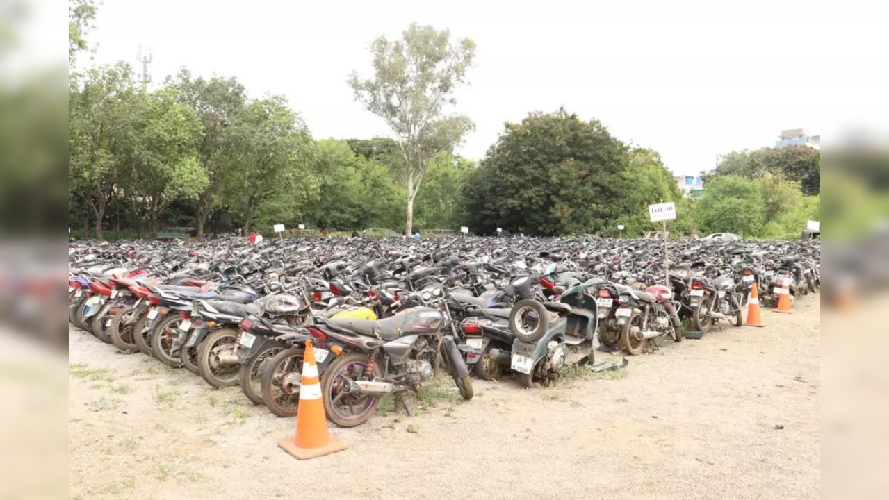 Abandoned Vehilces - Hyderabad Police.