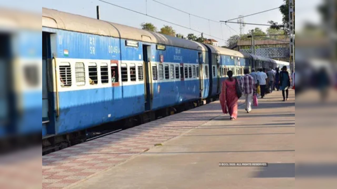 Massive crackdown on touts involved in illegal railway ticketing