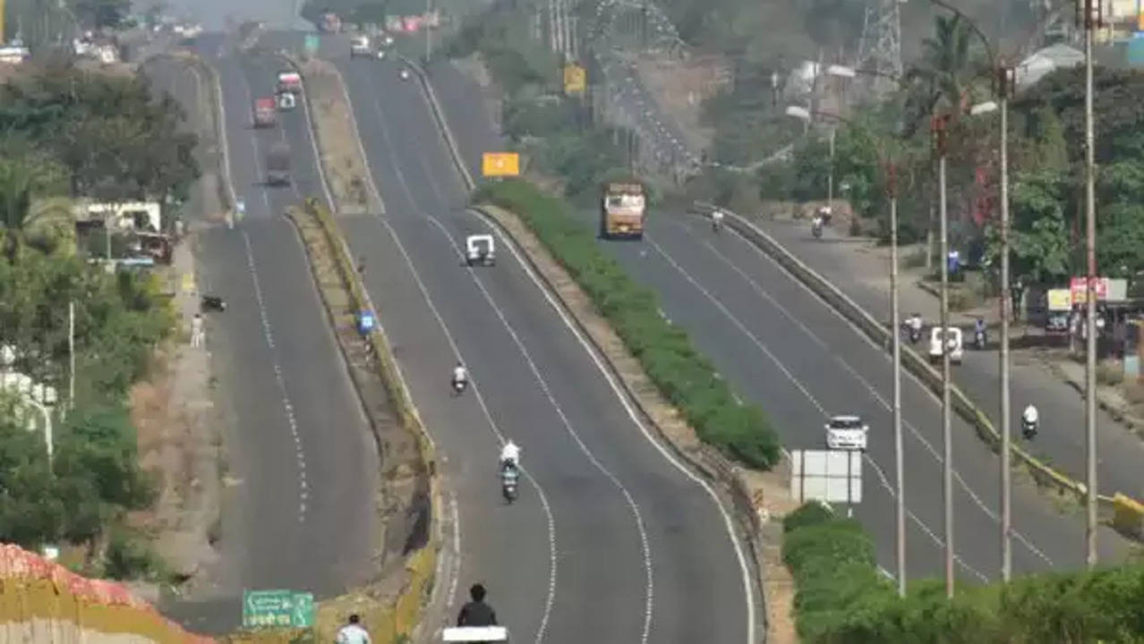 Drone view of Lonavala Roads📌 📍Pune-Mumbai Express Way Please Don't  Repost It❌ Shares are appreciated👍 #pune #maharastra… | Instagram