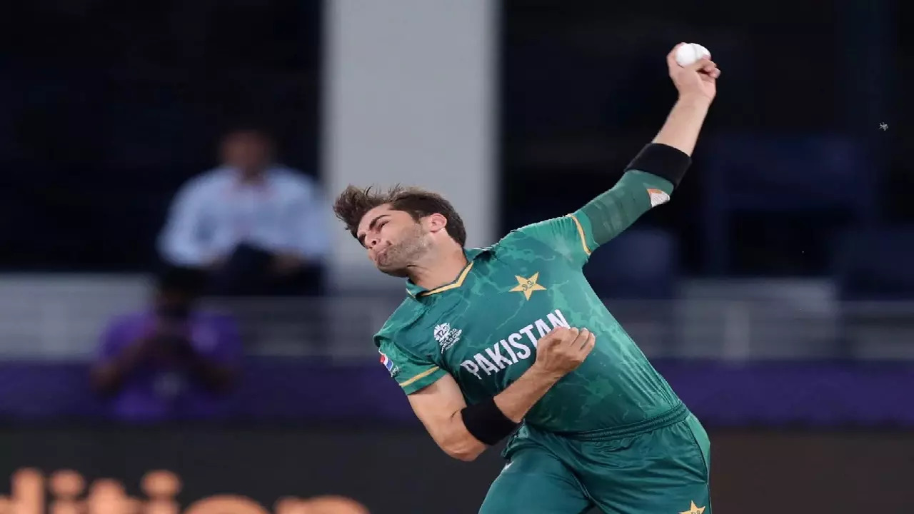 Shaheen bowling