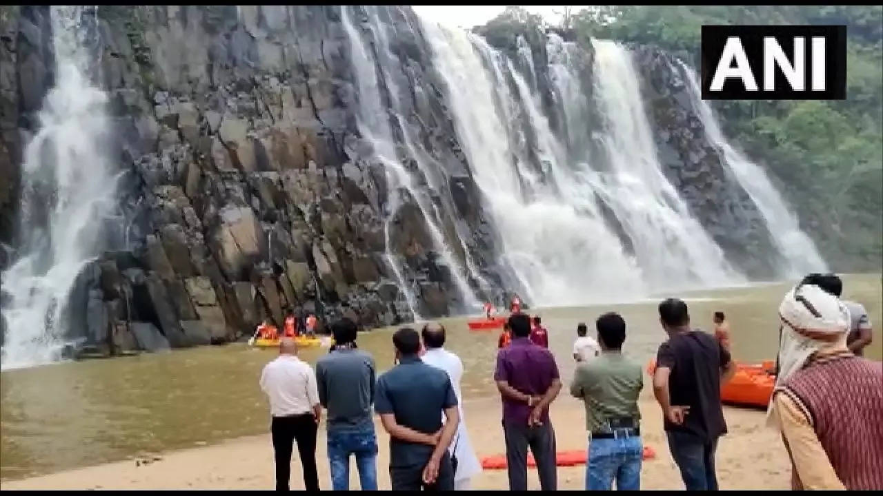 Six drown in Ramdaha waterfall in Chhattisgarh