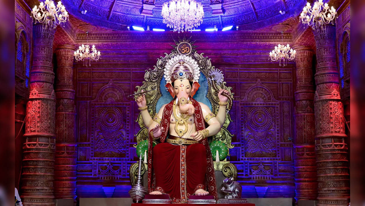 HD wallpaper: Lalbaugcha Raja Ganpati, Lord Ganesha figurine, Festivals /  Holidays | Wallpaper Flare