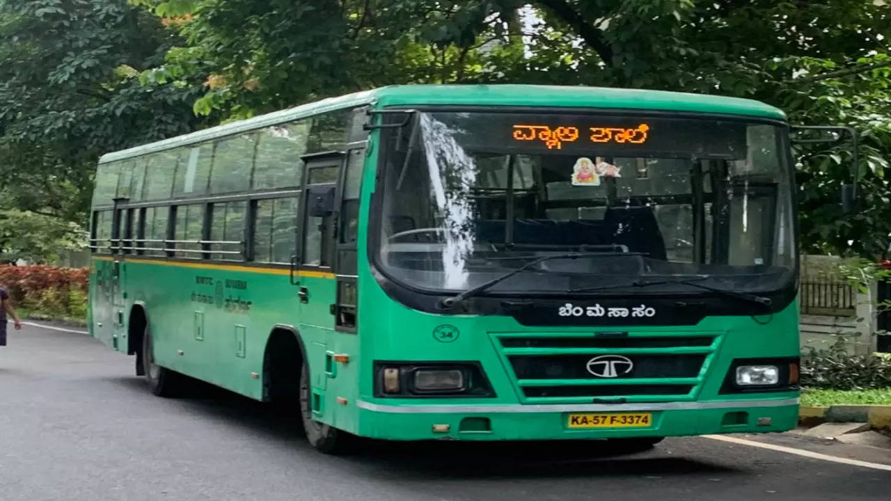 BMTC school bus