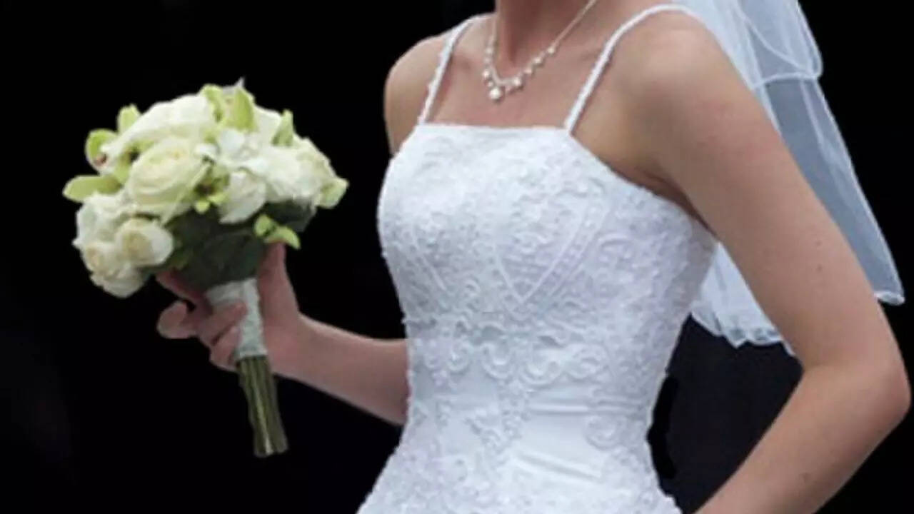 Bride uninvites her mother from her wedding due to her 'unpredictable ...