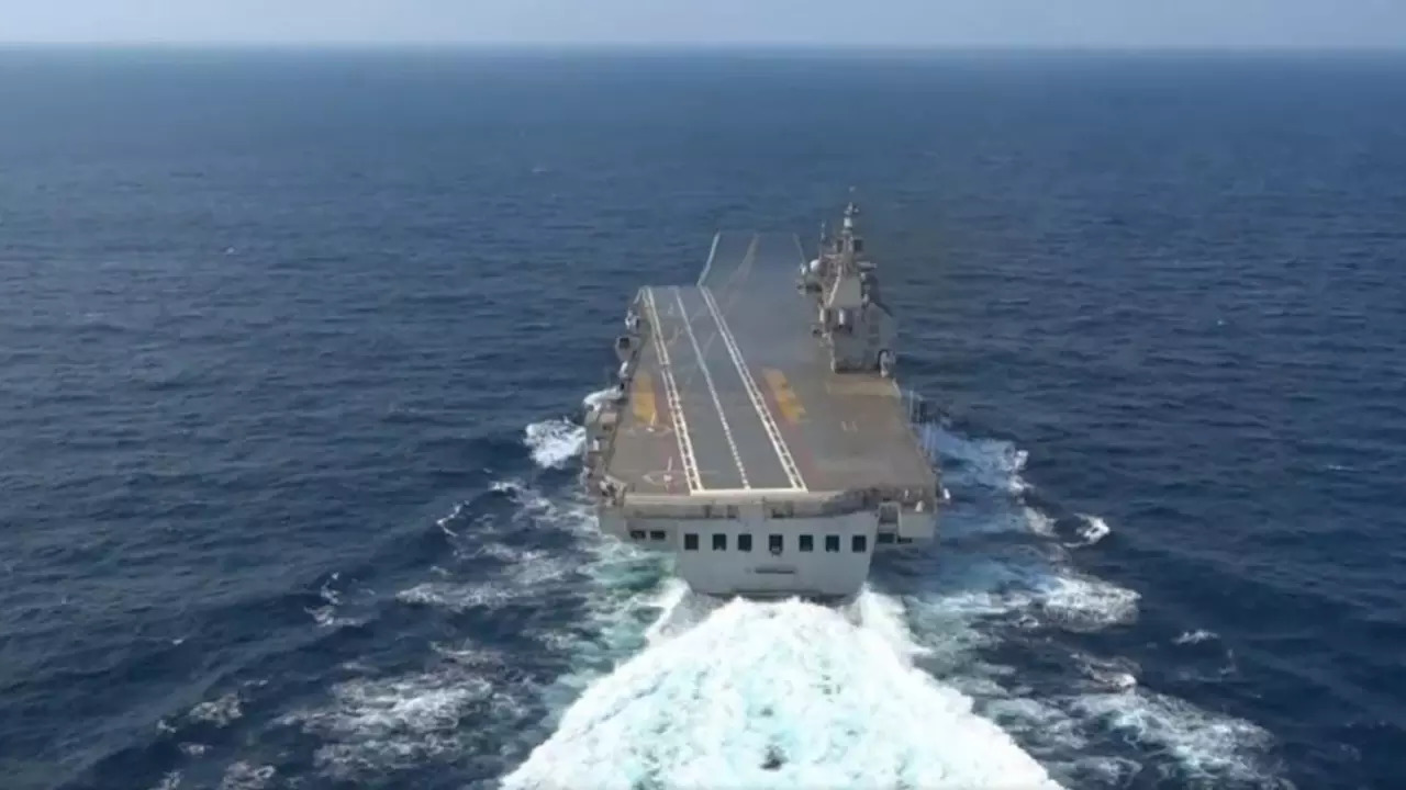 ins vikrant navy.