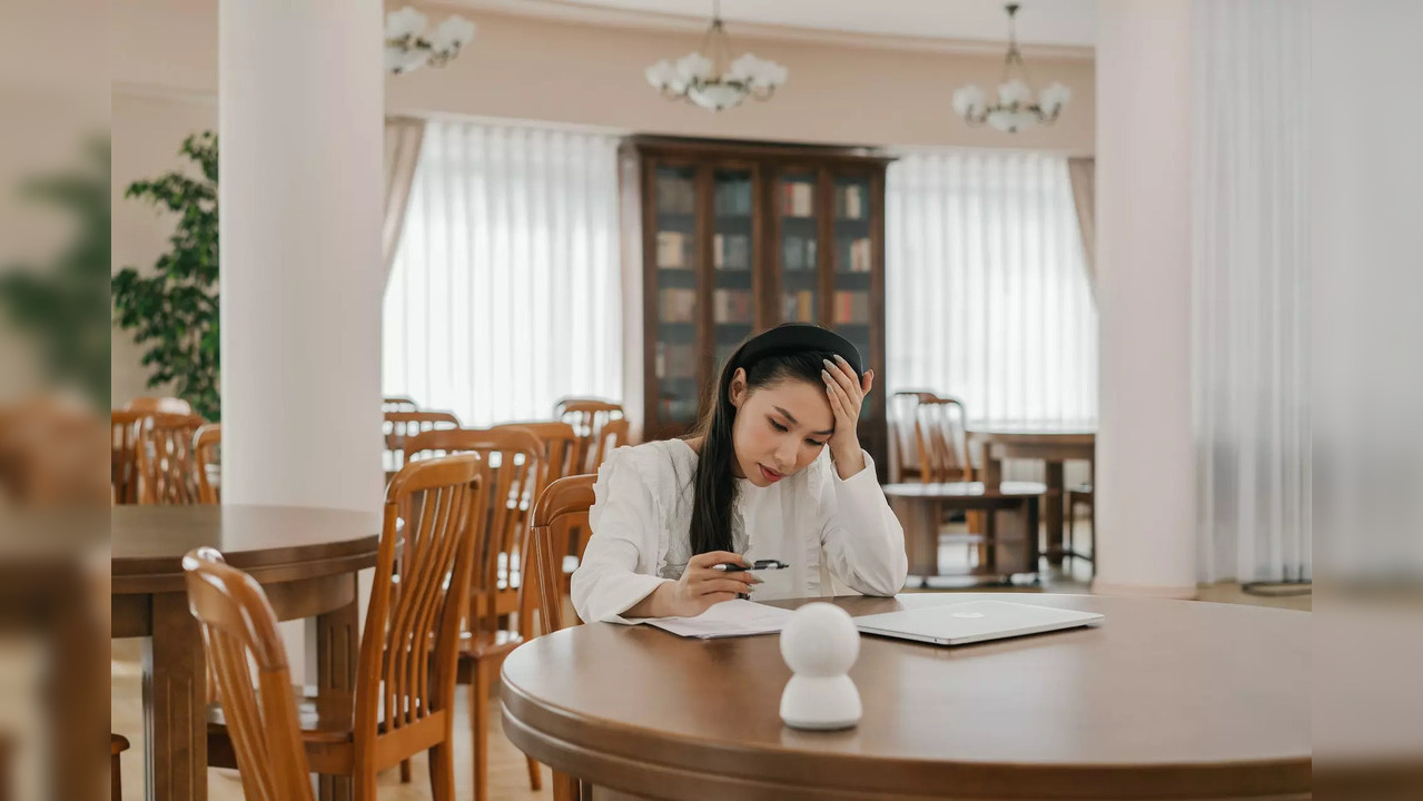 Tech neck: Why is it bad for your back and how can you fix it? | Health ...
