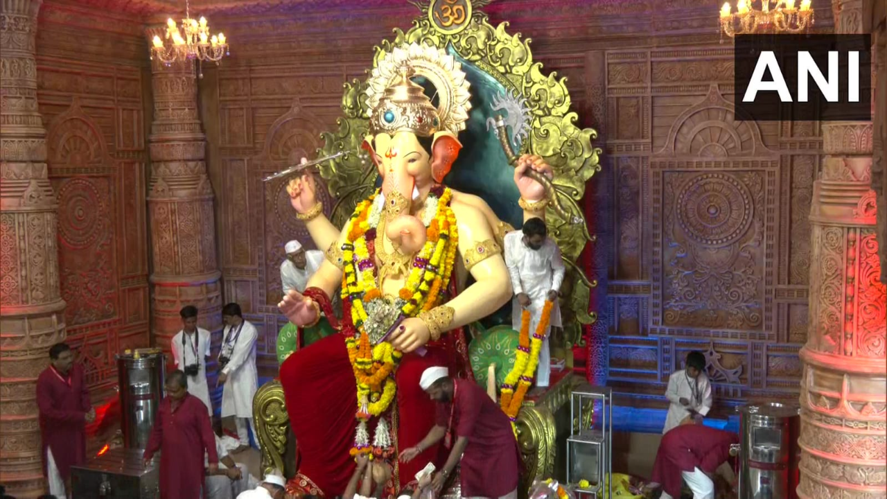 Lalbaughcha Raja