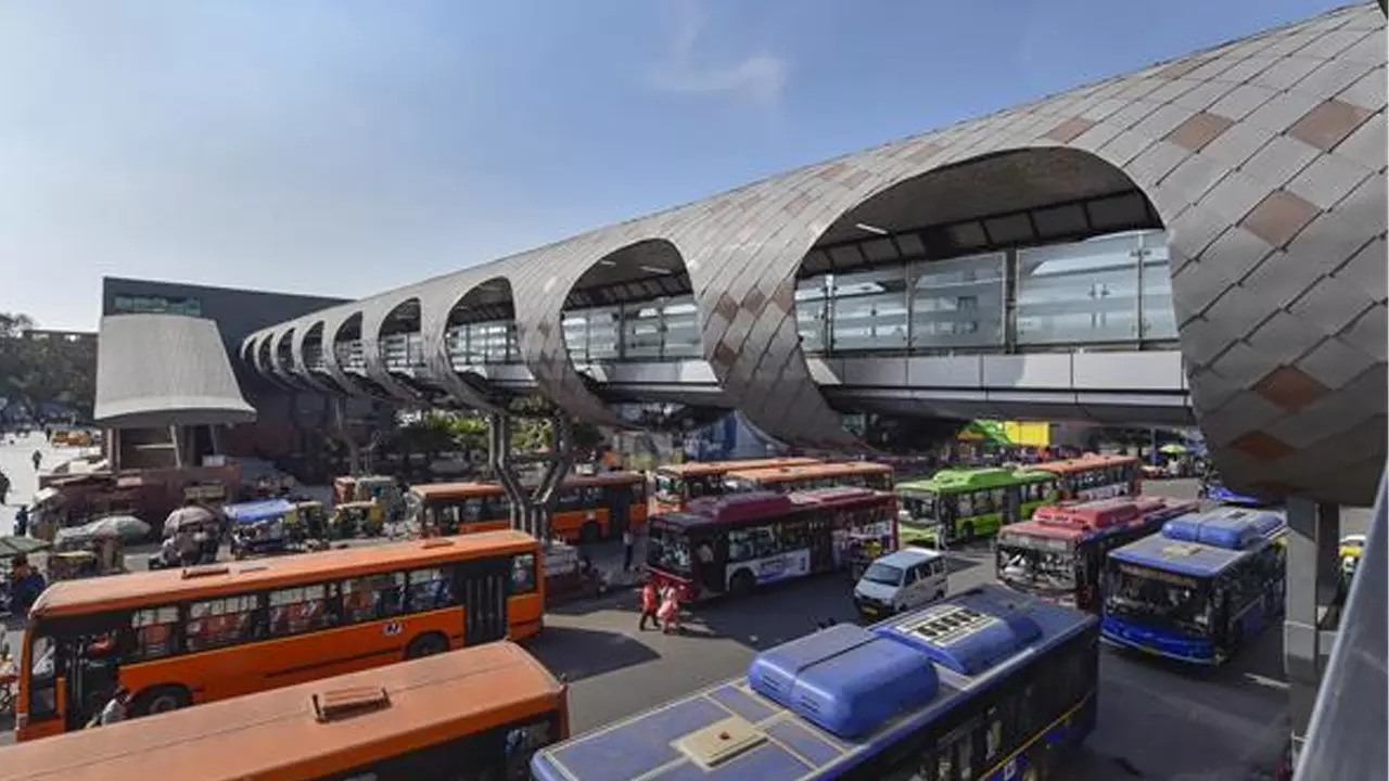 A skywalk connecting New Delhi railway station to metro station.