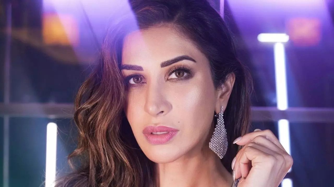 Sophie Choudry