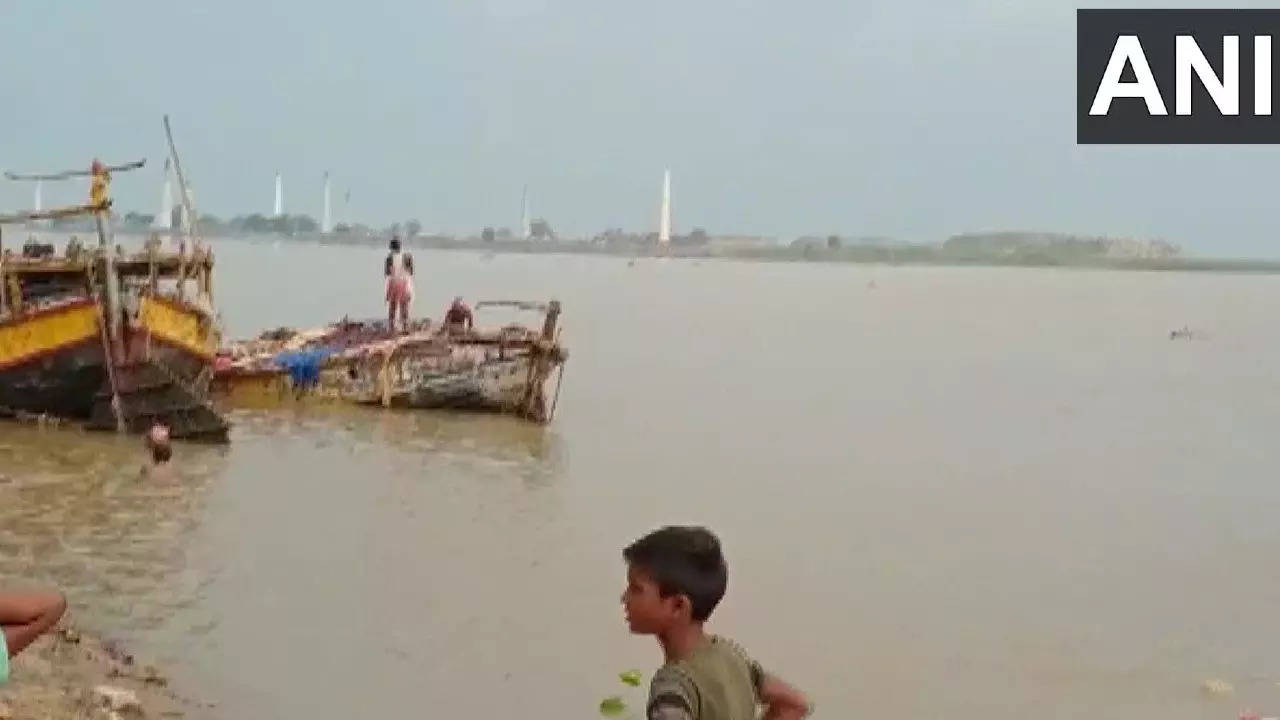 Bihar boat capsize