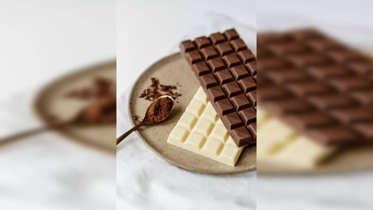 Chocolate healthy or unhealthy How healthful is it to eat chocolates