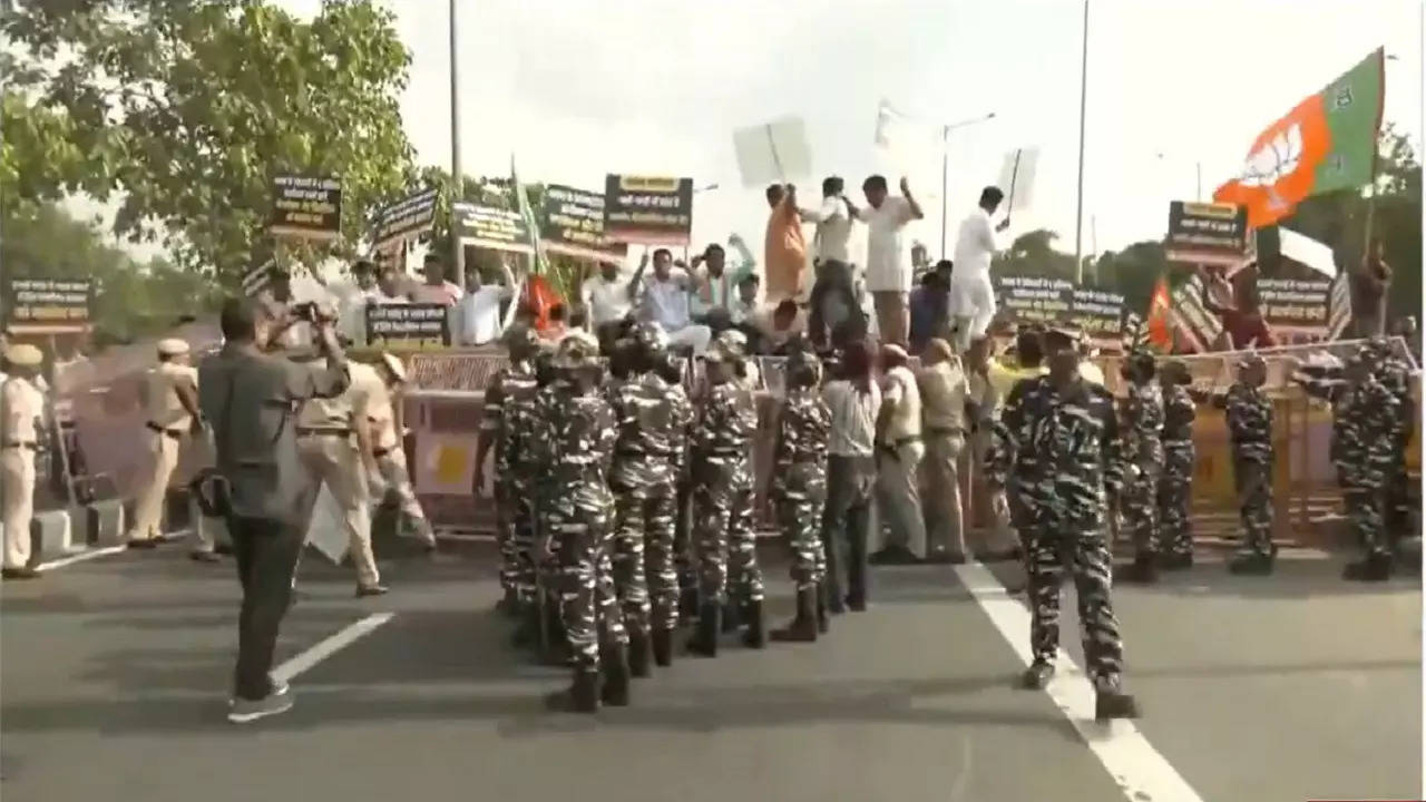 bjp protest delhi