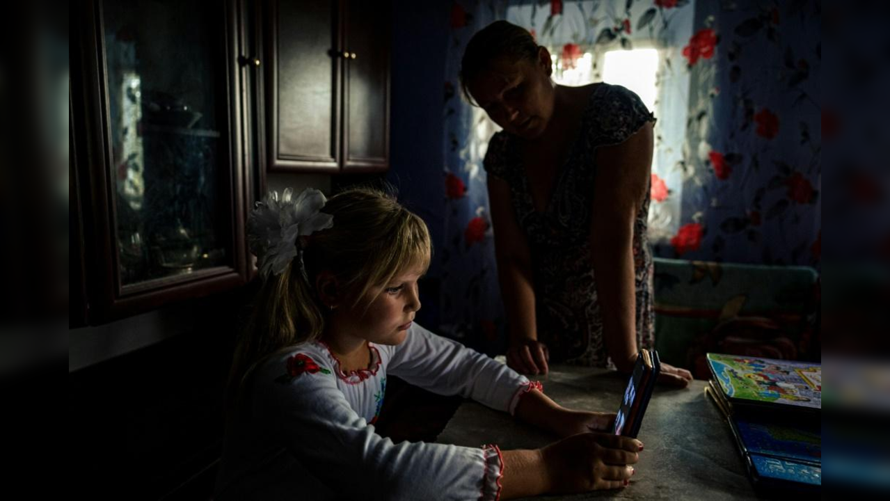 ​Ukraine schools return to sound of war​