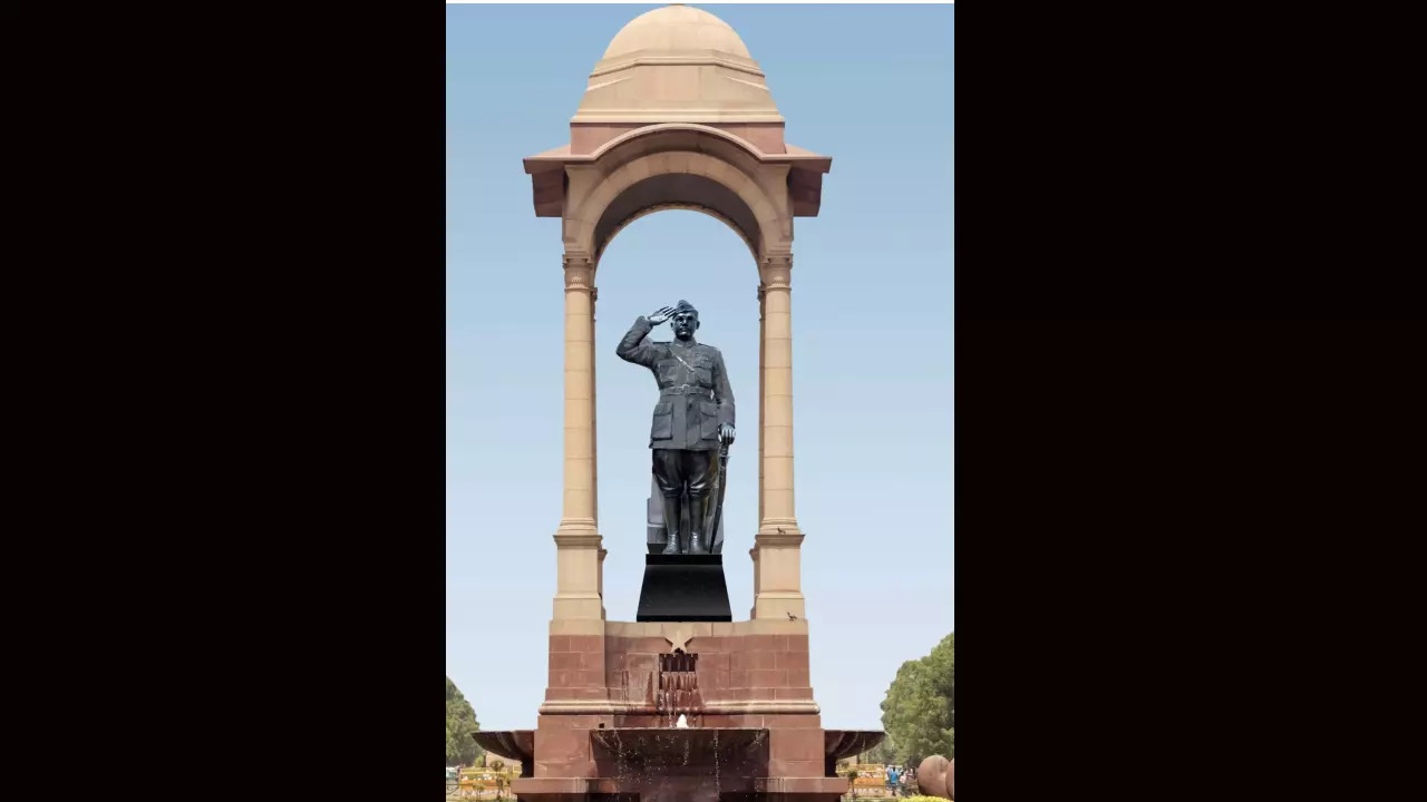 Netaji statue