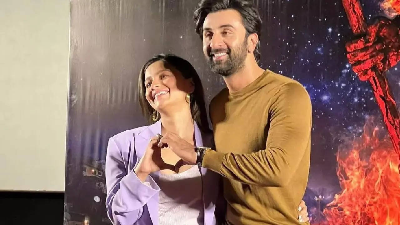 Parents-to-be Alia Bhatt and Ranbir Kapoor's loved up photos from  Brahmastra event have our heart - See pics