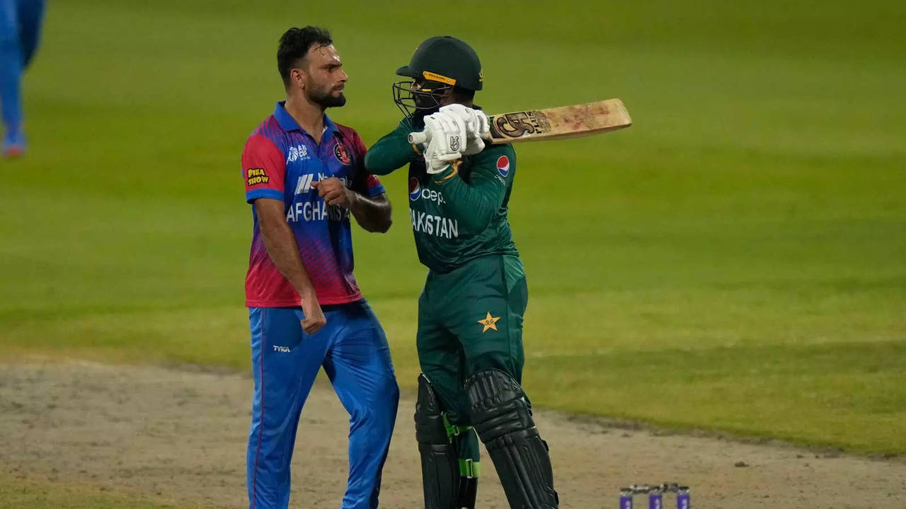 Asif Ali and Fareed Malik had a heated exchange during Pakistan vs Afghanistan match