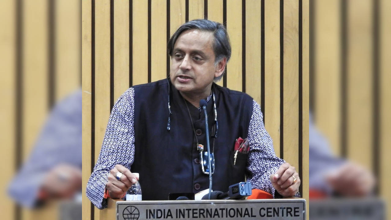 New Delhi: Congress leader Shashi Tharoor addresses during the launch of a book 'Freedom Struggle and Beyond' written by Praveen Davar, in New Delhi on Monday, Aug 08, 2022. (Photo: Anupam Gautam/IANS)