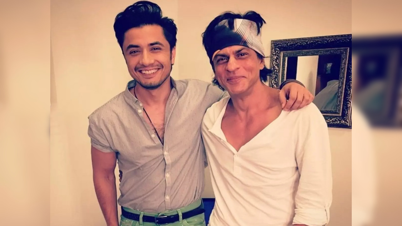 Shah Rukh Khan's Dear Zindagi co-star Ali Zafar says superstar shouldn't collaborate with him