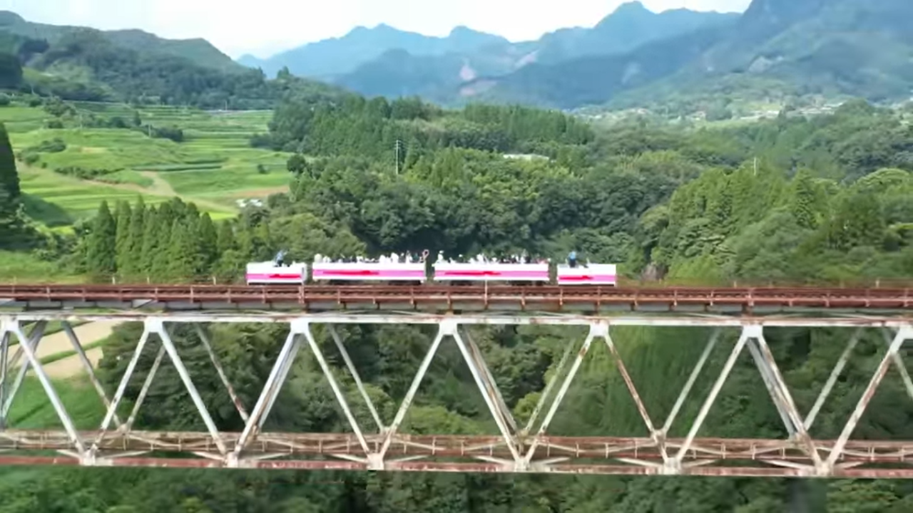 Japanese train runs on ramen oil