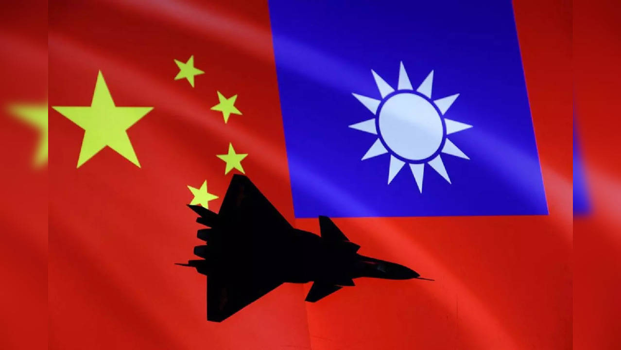 Taiwan says 17 Chinese aircraft crossed Taiwan Strait median line