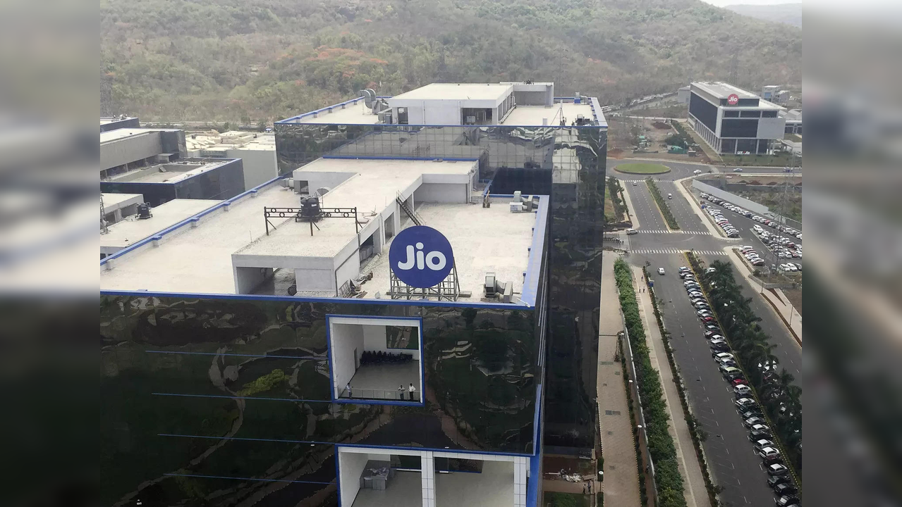 Reliance Jio gets DoT's nod for satellite-based broadband services