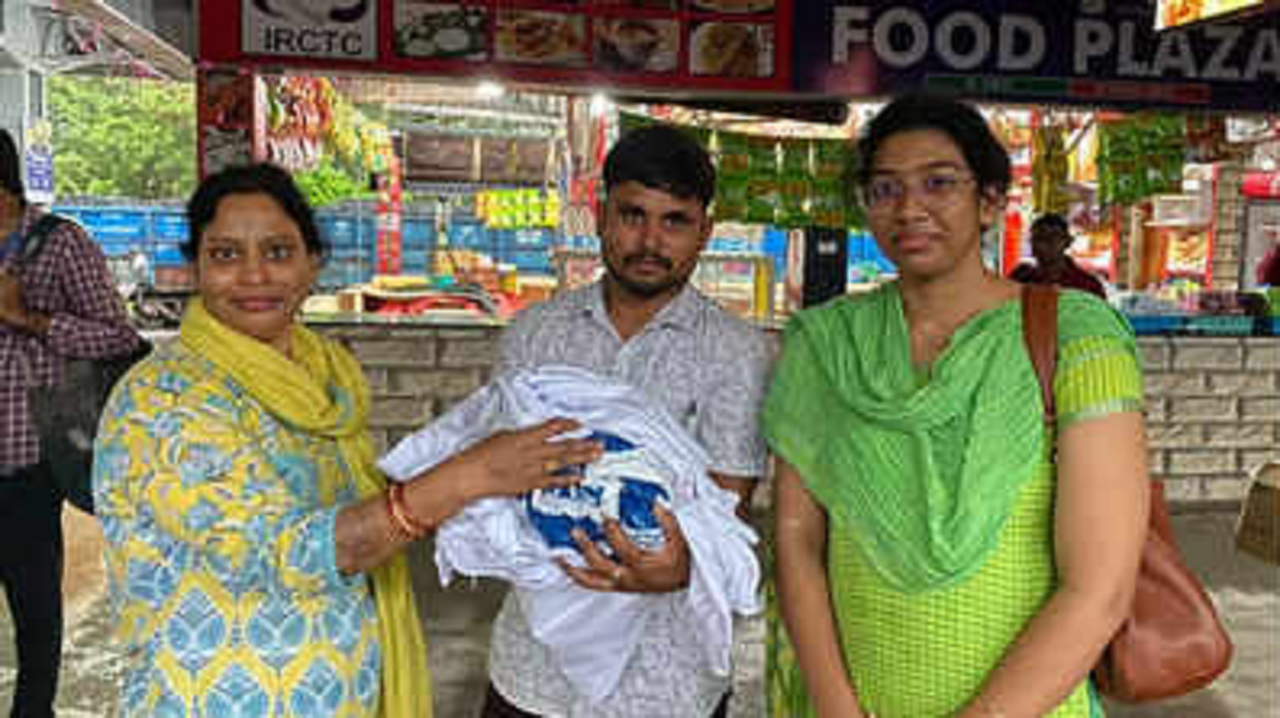 Parents of the child with Dr. K Swathi Reddy