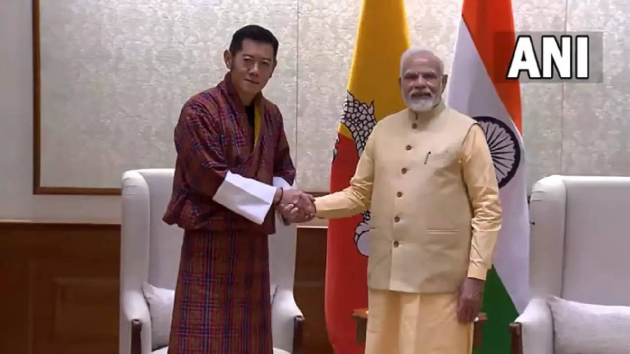 PM Modi meets King of Bhutan Jigme Khesar Namgyel Wangchuck - Times Now