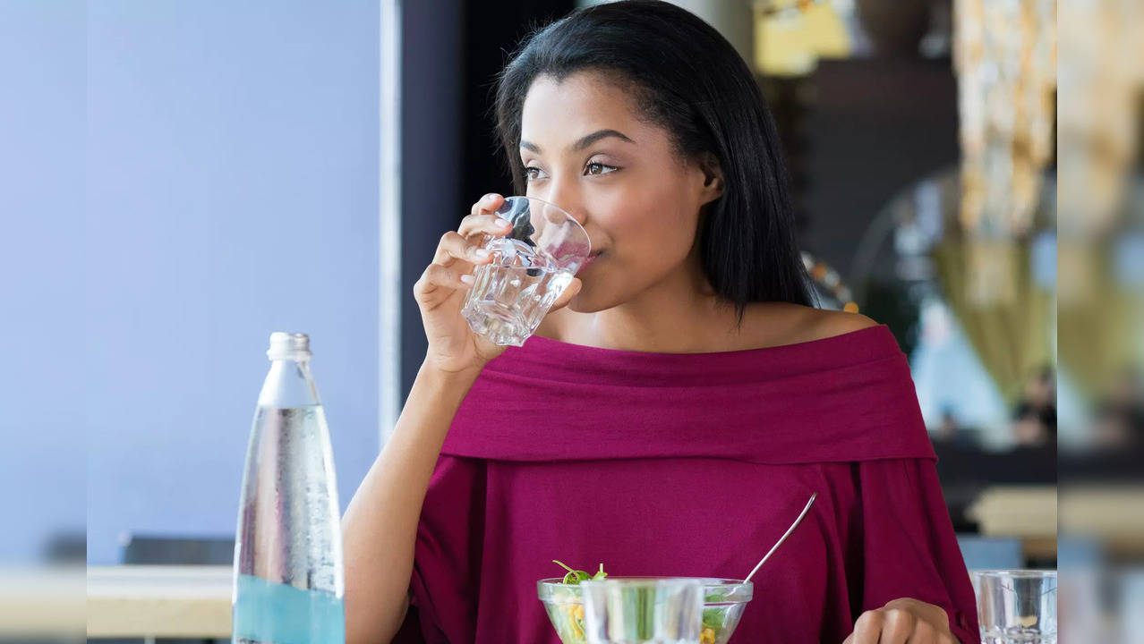 According to die experts, not drinking enough water after meals can backfire as it can reduce overall water intake.