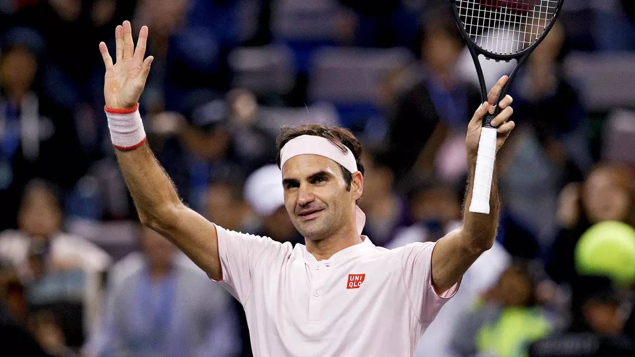 Roger Federer announces retirement.