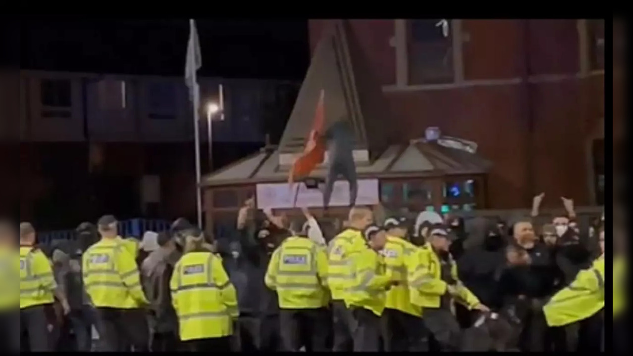 Hindu-Muslim clash in Leicester ​