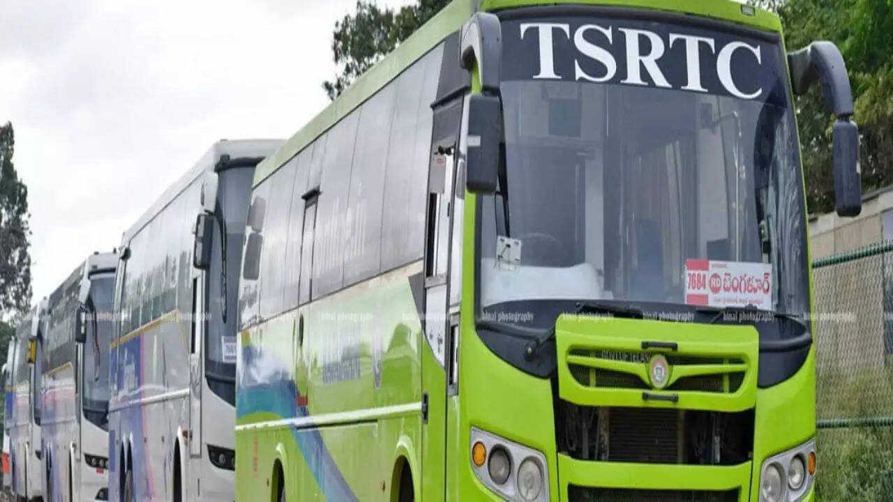 Hyderabad Now use TSRTC luxury bus to travel from HITEC city to