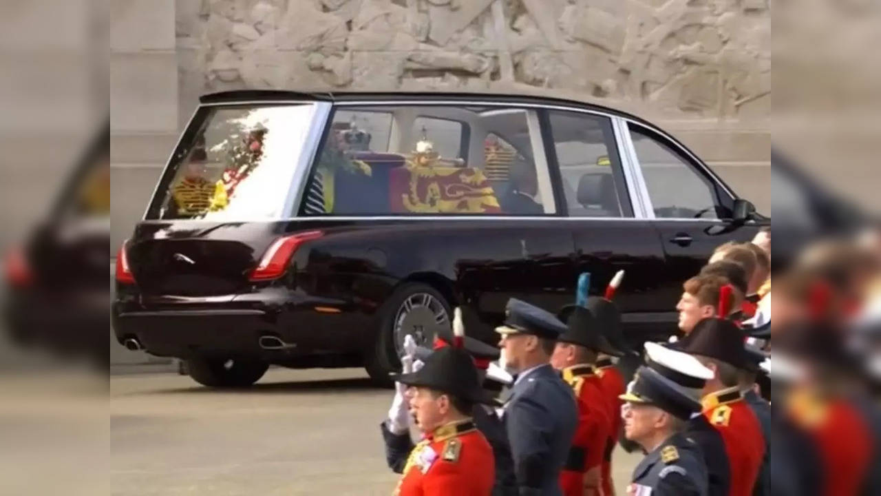 Queen Elizabeth II's coffin leaves Westminster Abbey for Windsor Castle