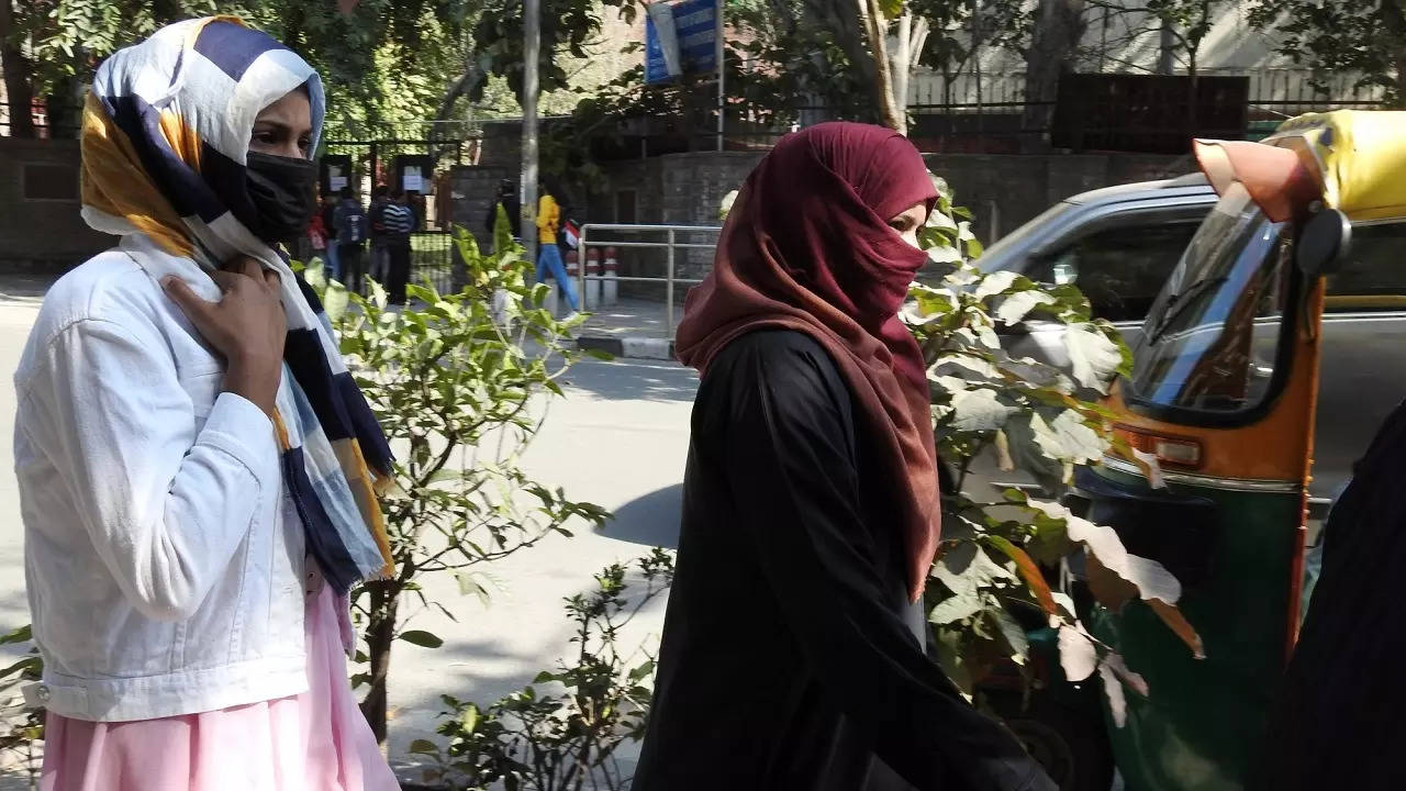 ​Students wearing Hijab enter North Campus Delhi University in New Delhi​ | Representational image