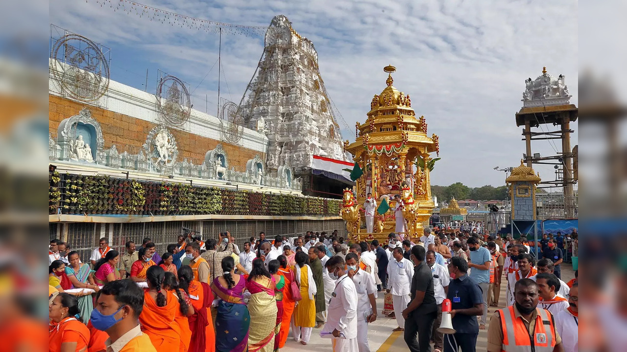 Tirupati: Devotees take part in Sri Malayappa Swami's golden chariot procession ...
