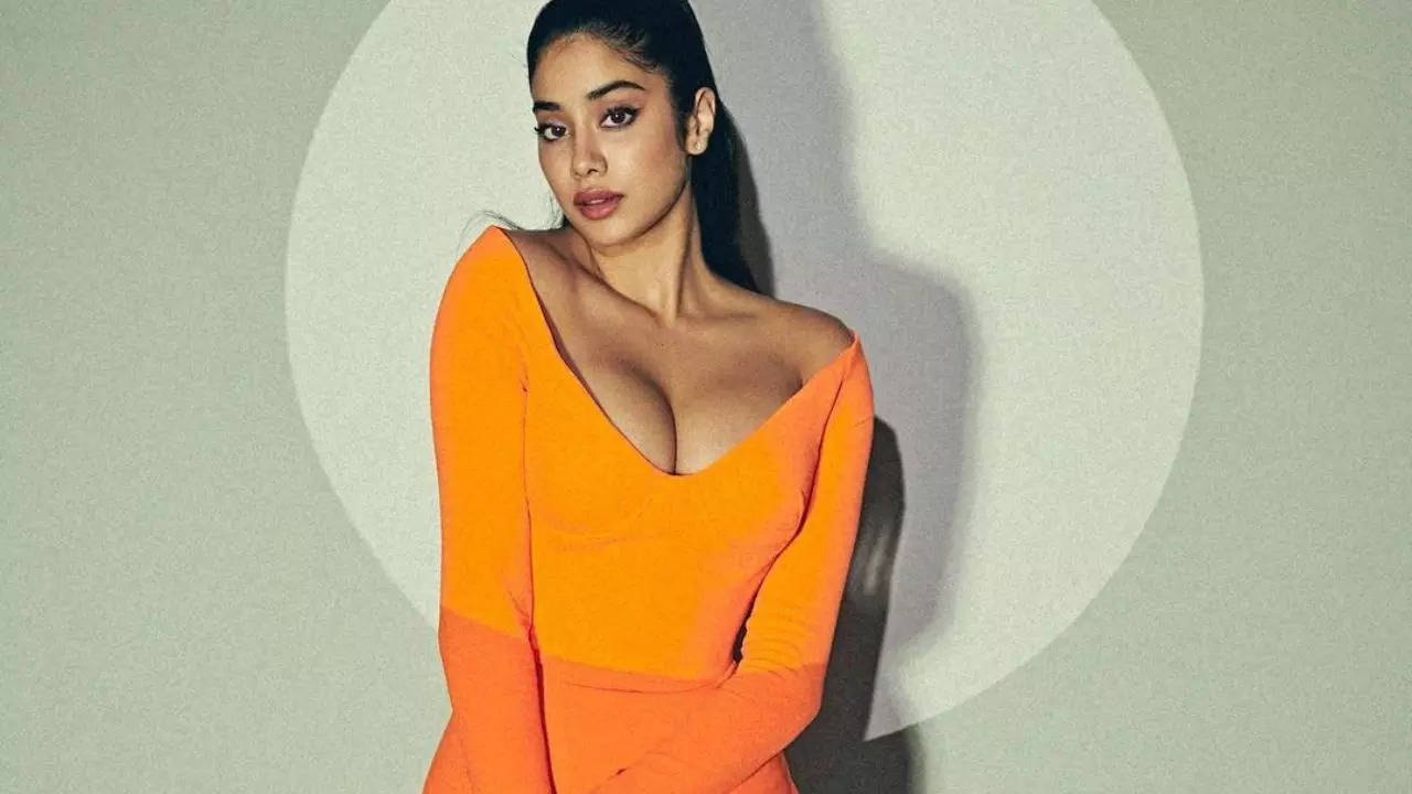 Check out Janhvi Kapoor's new look