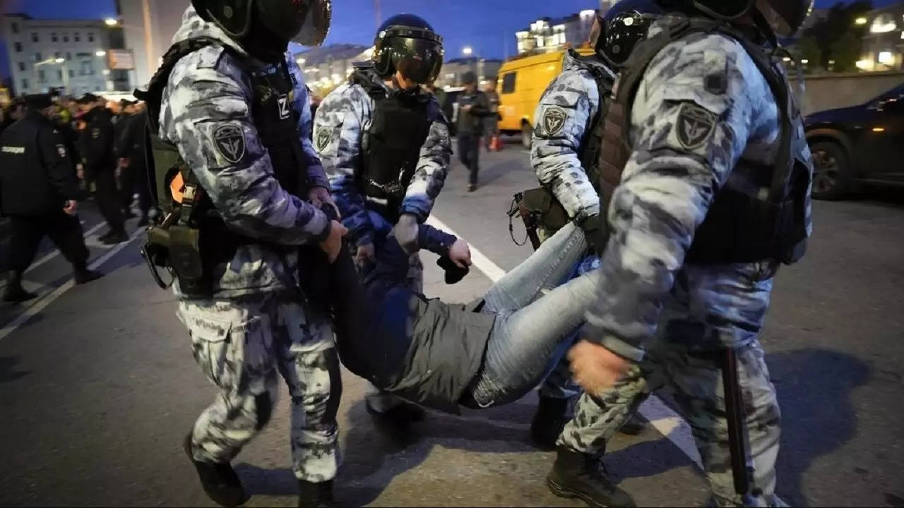 Russia: Over 1,000 Detained After Protests Erupt Against Putin's ...