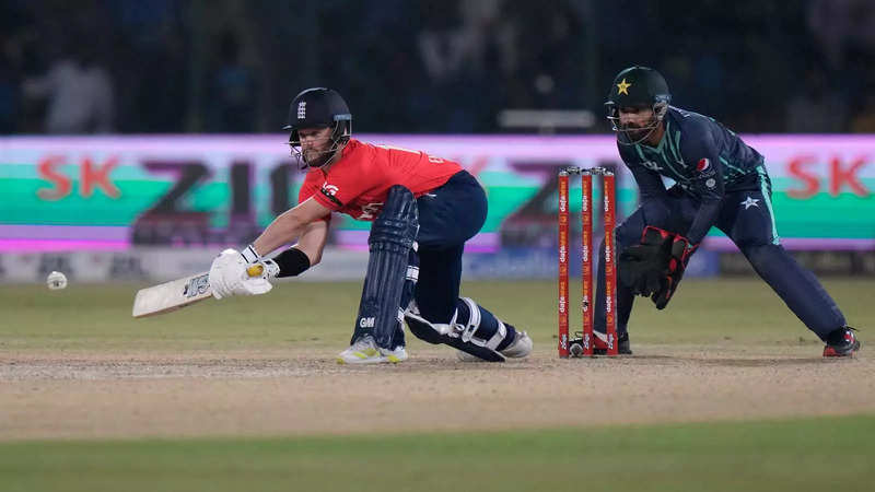 Pakistan lost the 1st T20I by 6 wickets to England