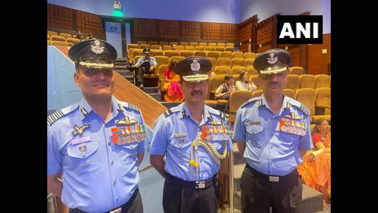 Group Captain Ajay Rathi, Air Commodore Subroto Kundu and Group Captain Manish Sharma 