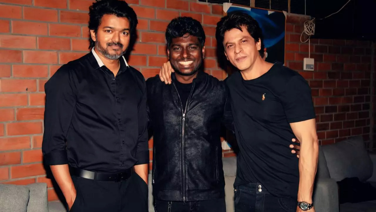 Vijay Thalapathy, Atlee, Shah Rukh Khan (L-R)